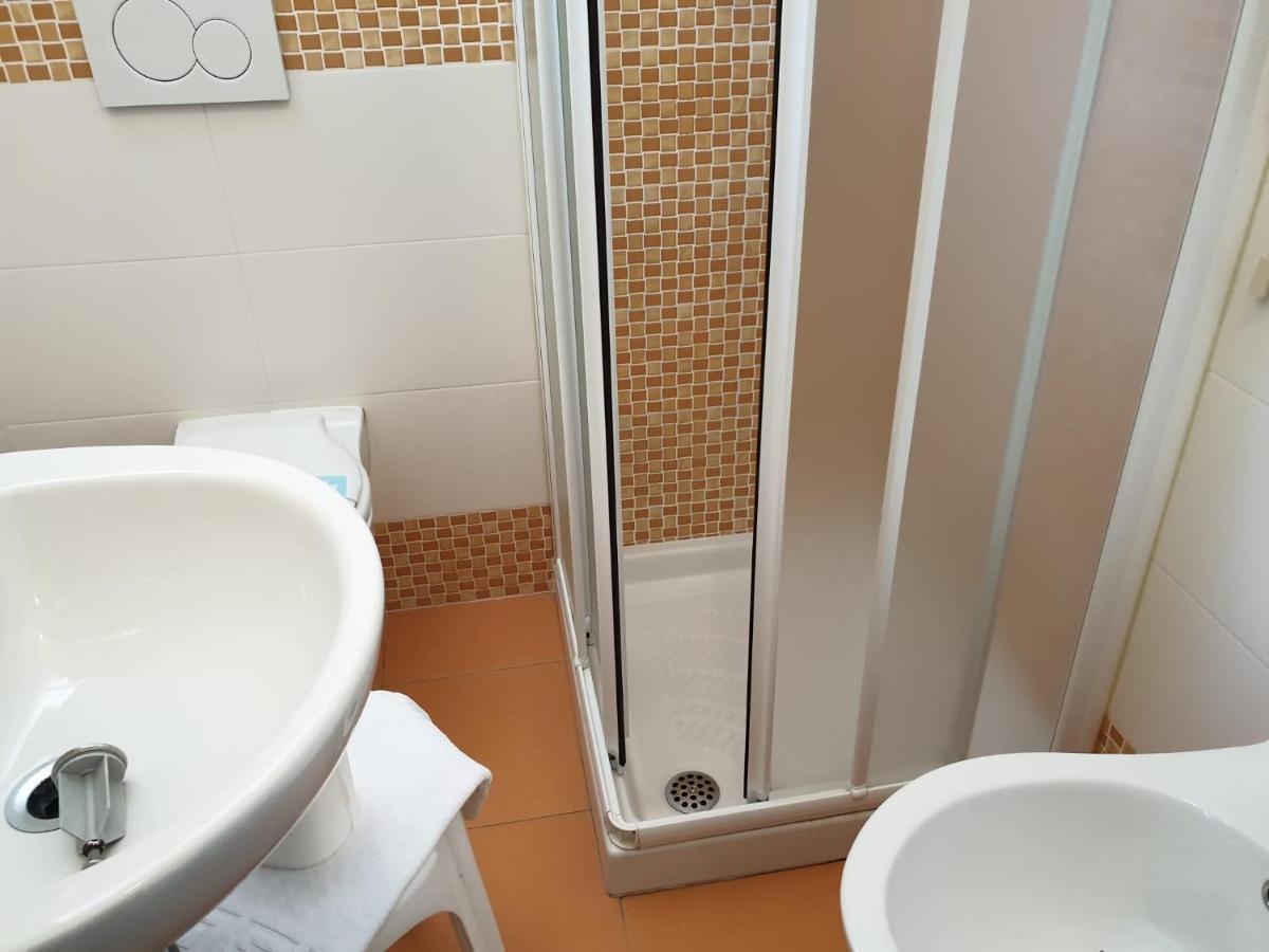Hotel Baden Baden 리미니 외부 사진